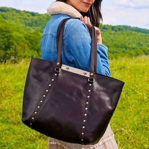 Patricia Nash Black Oversized Leather Tote Bag in Benvenuto Black
